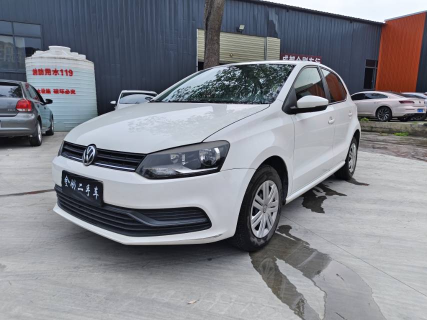 Volkswagen Polo 2014 car image 