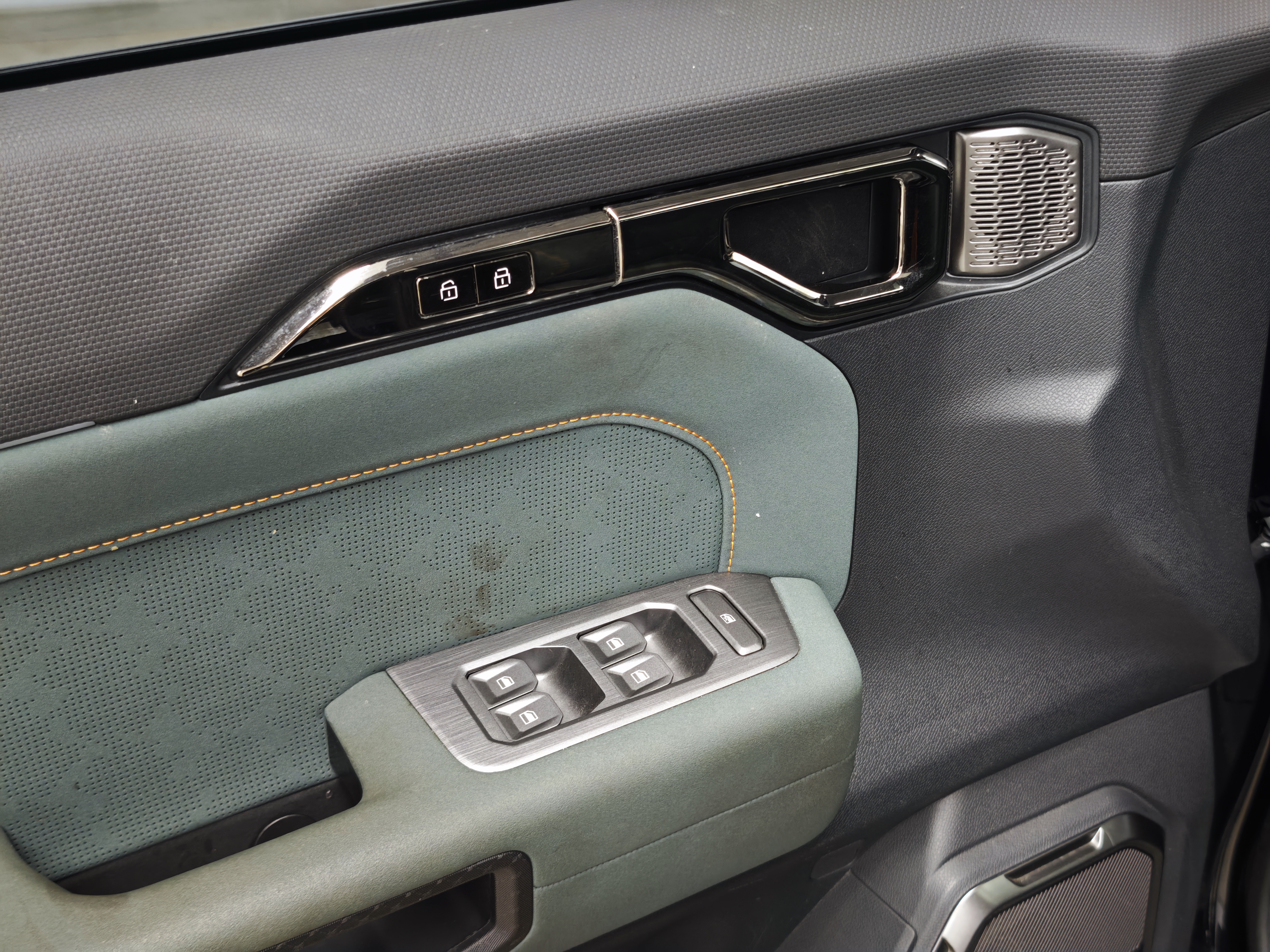 Jetour Traveller 2023 car image #12