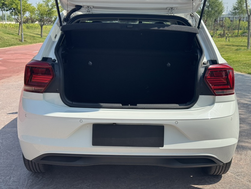 Volkswagen Polo 2023 car image #11