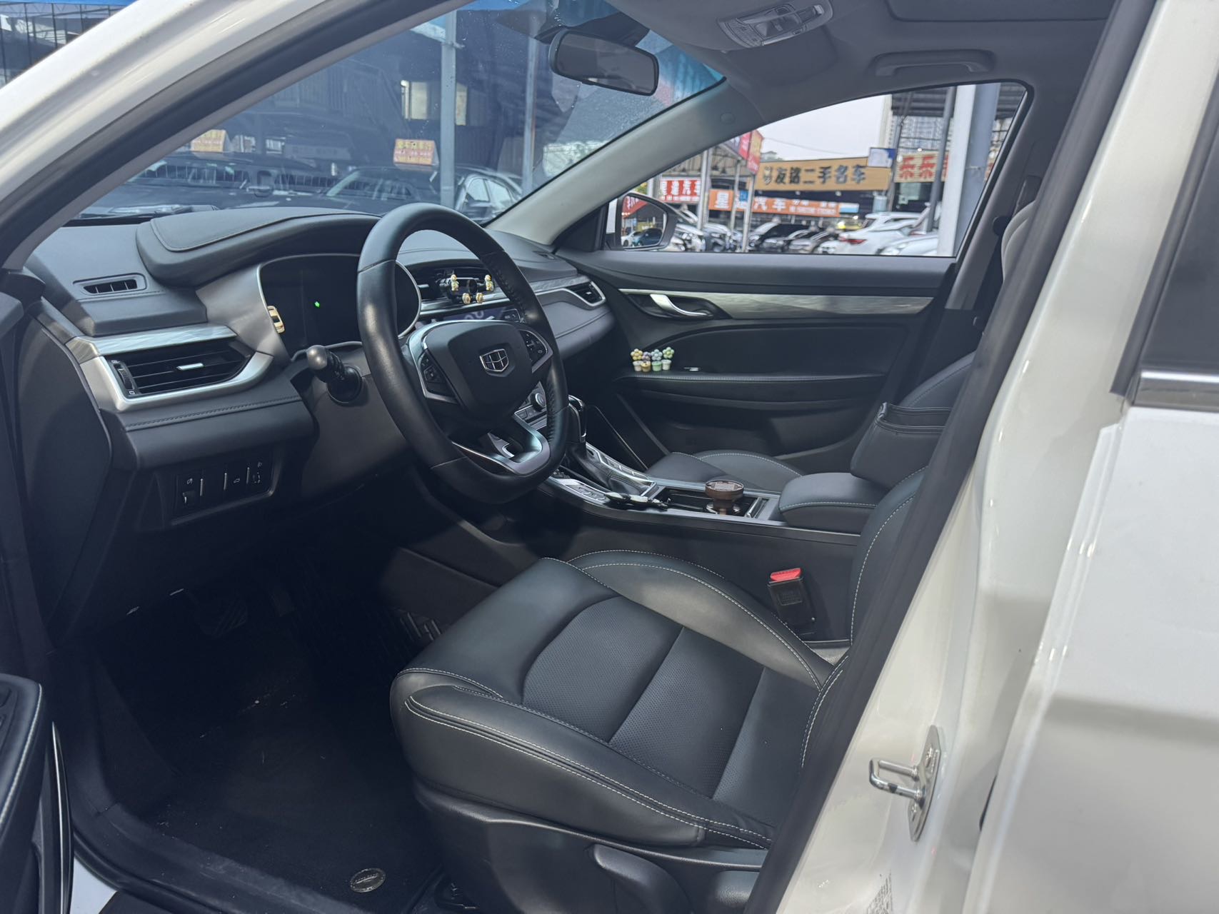 GEELY Emgrand 2020 car image #3