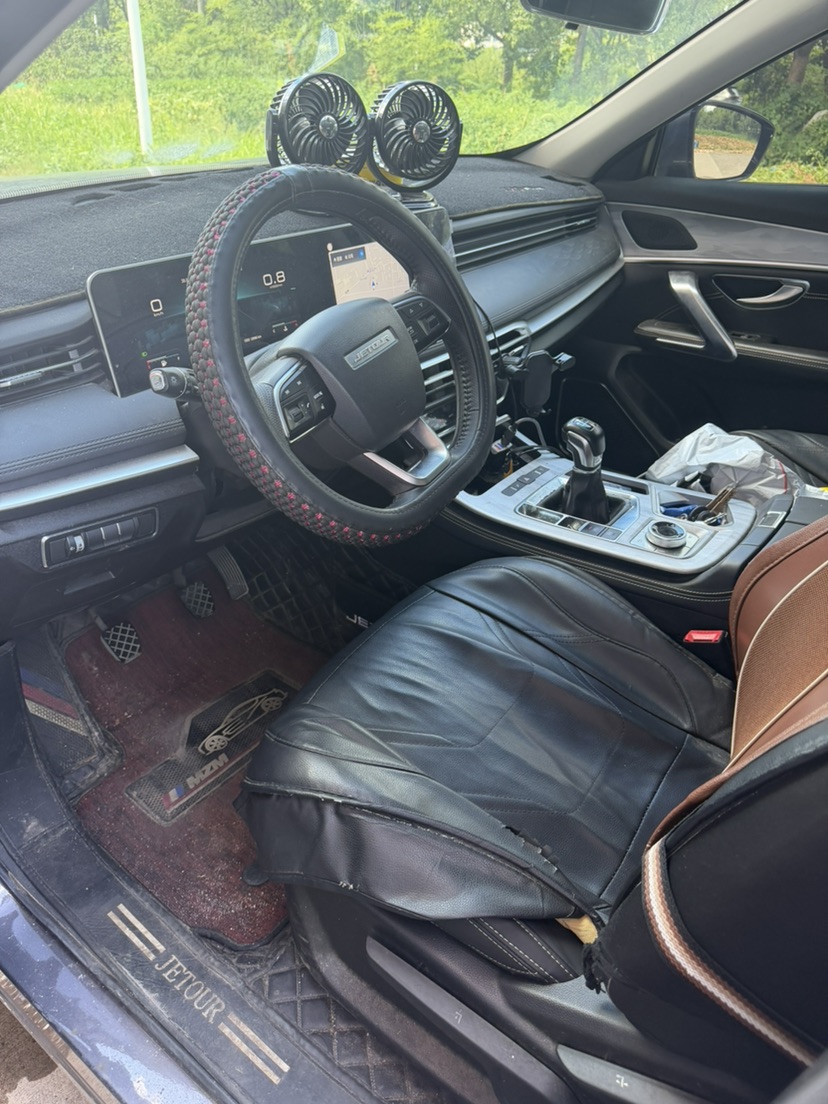 Jetour X70 PLUS 2023 car image #8