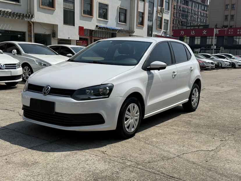 Volkswagen Polo 2017 car image #3