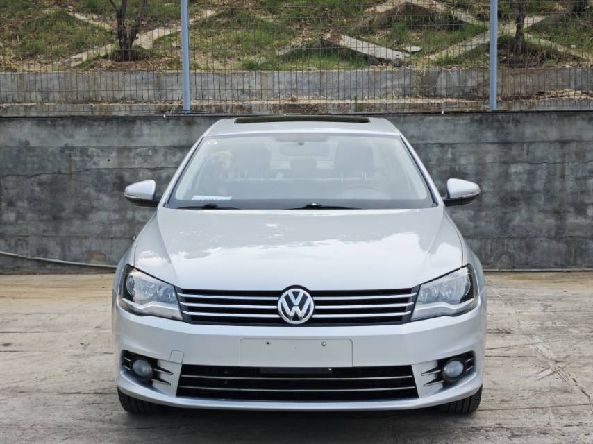Volkswagen Bora 2014 car image #2