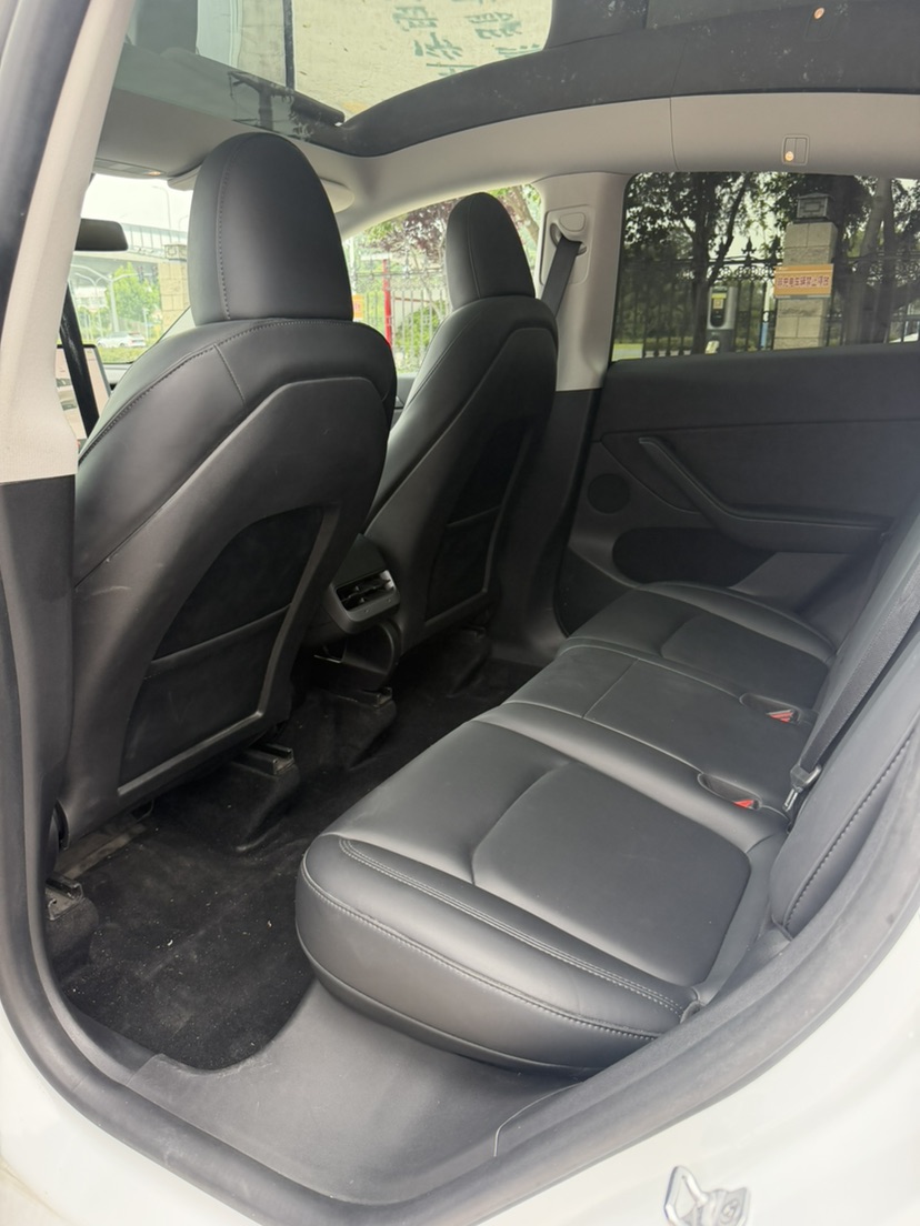 Tesla Model Y 2024 car image #5