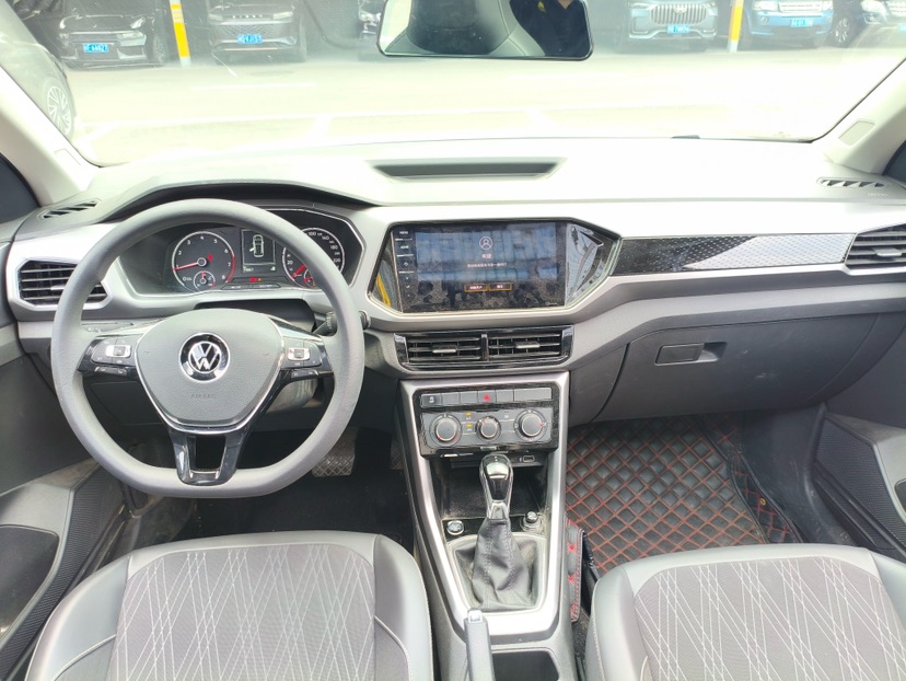Volkswagen T-Cross 2021 car image #7