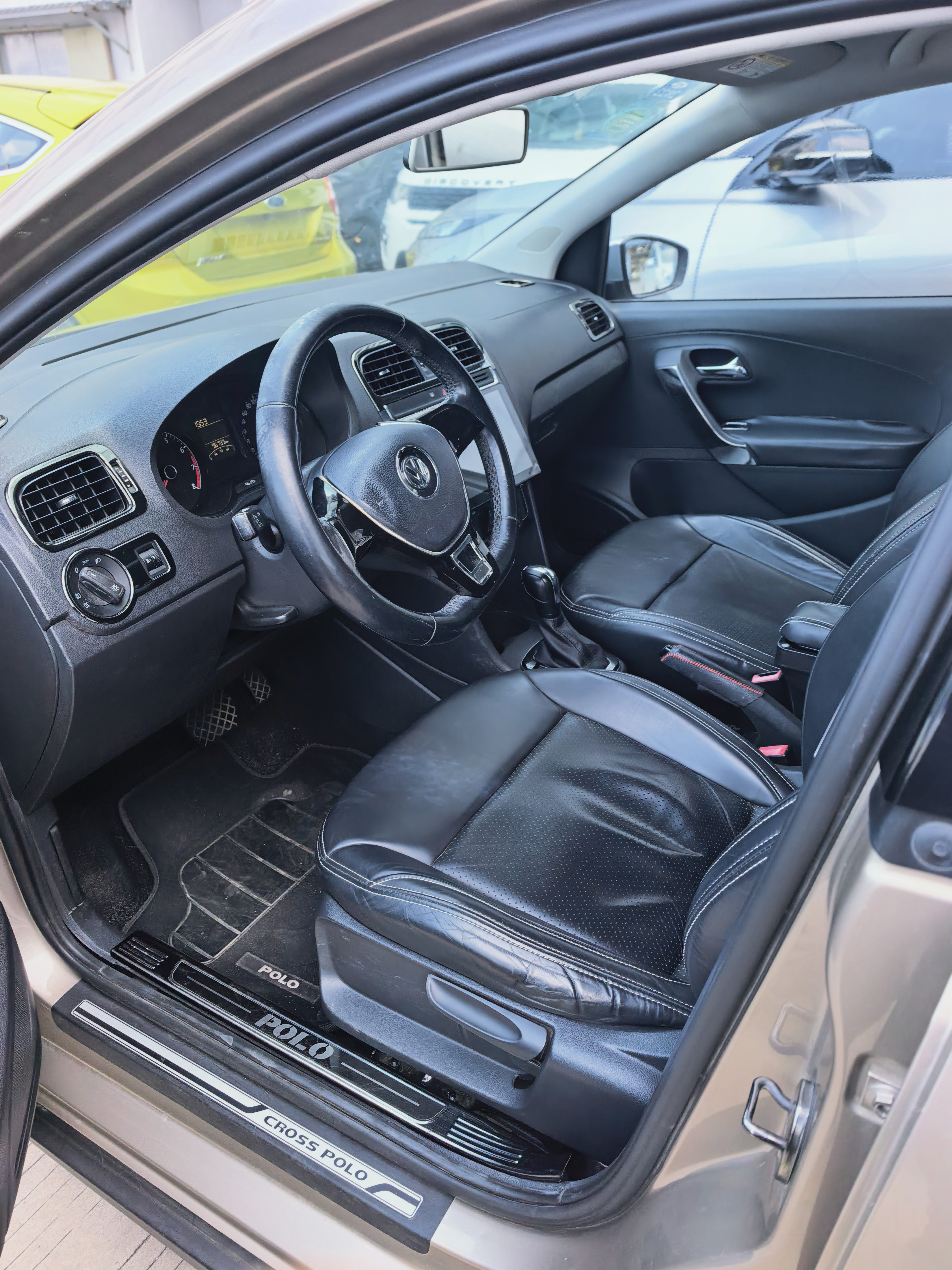 Volkswagen Polo 2018 car image #3