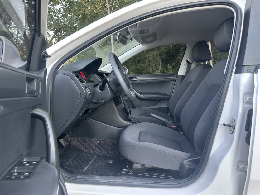Volkswagen Santana 2014 car image #4