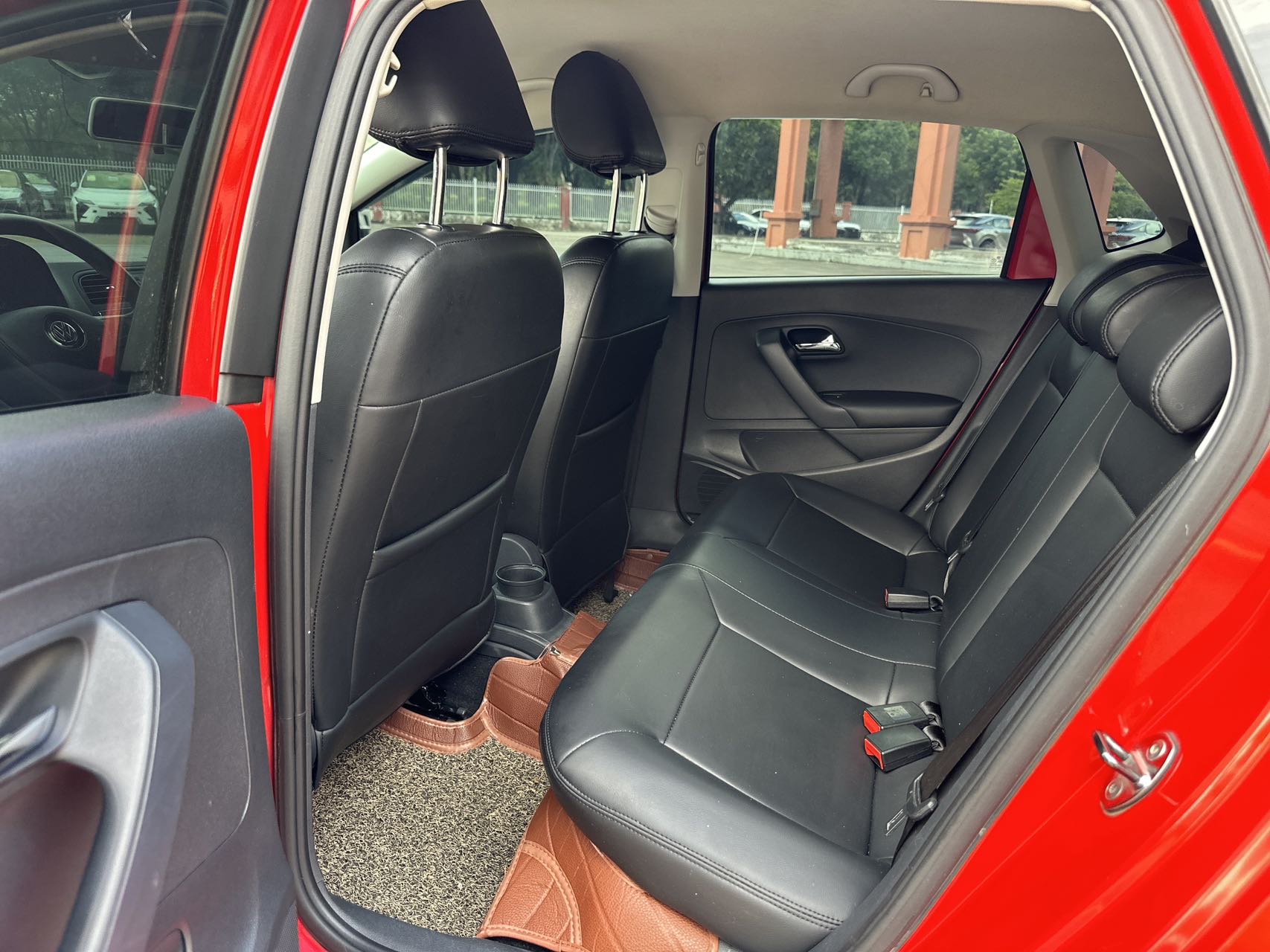 Volkswagen Polo 2014 car image #4