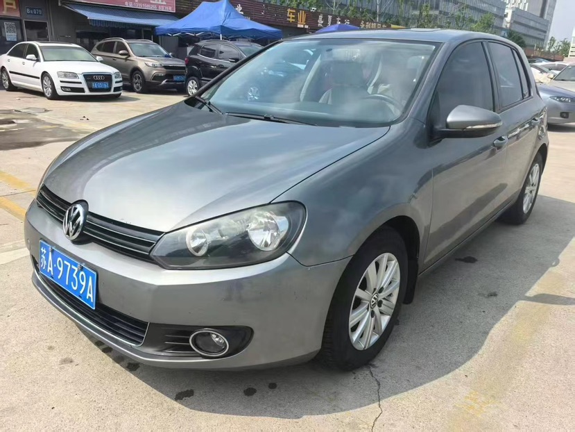 Volkswagen Golf 2011 car image 