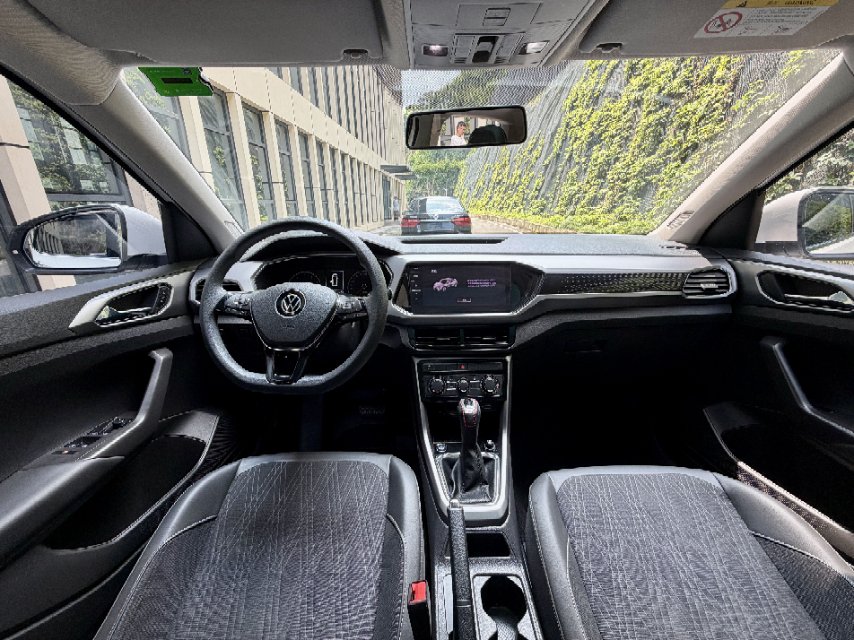Volkswagen T-Cross 2021 car image #4