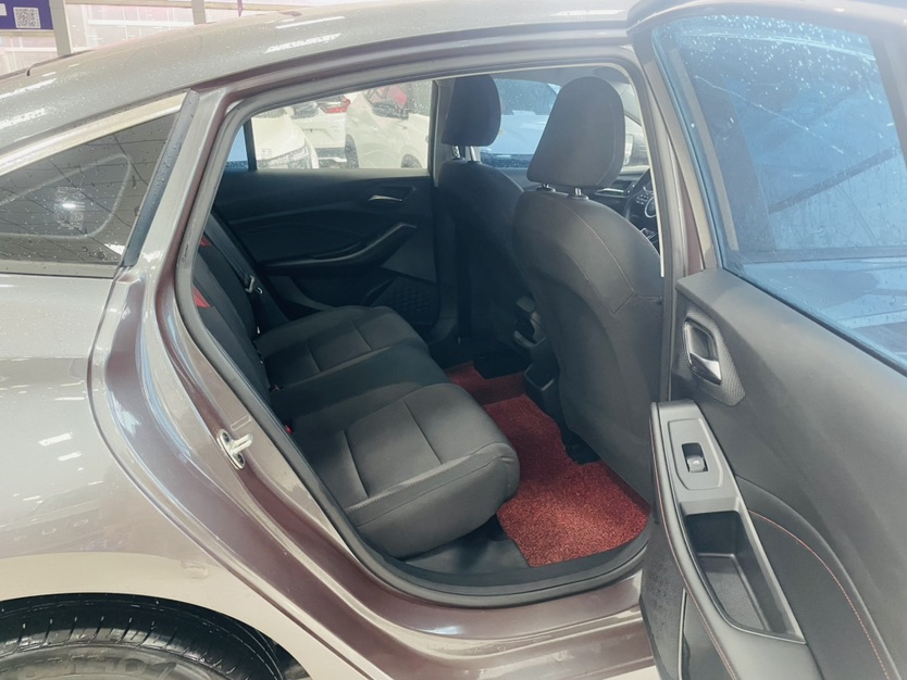 MG 5 2024 car image #8