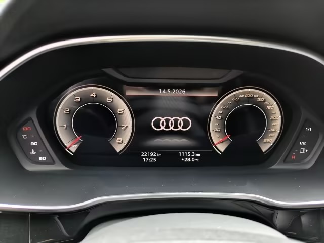 Audi Q3 2024 car image #5