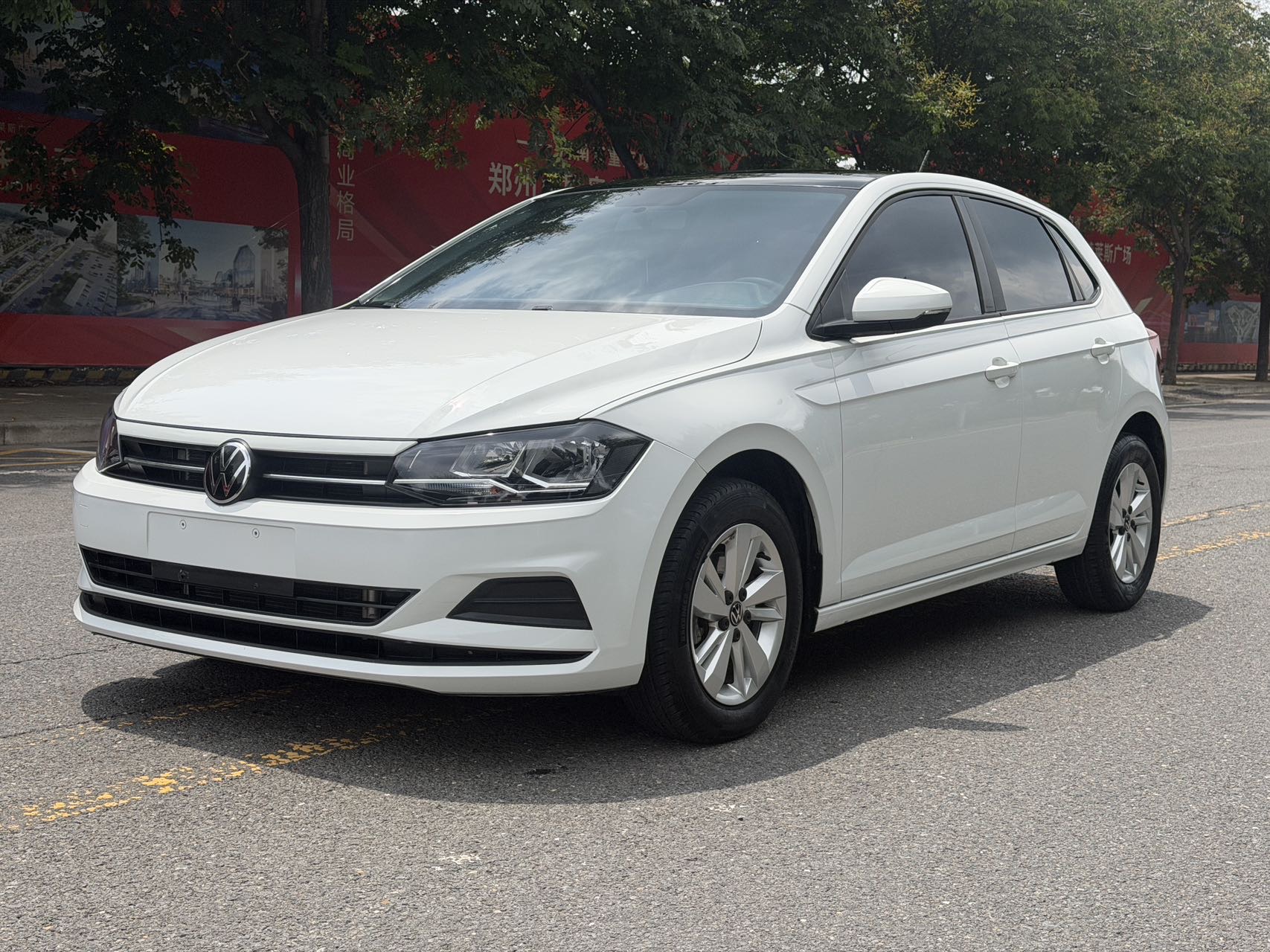 Volkswagen Polo 2023 car image 