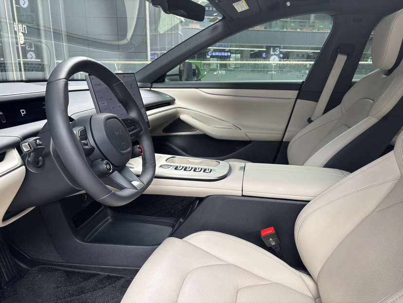 MI SU7 2025 car image #4
