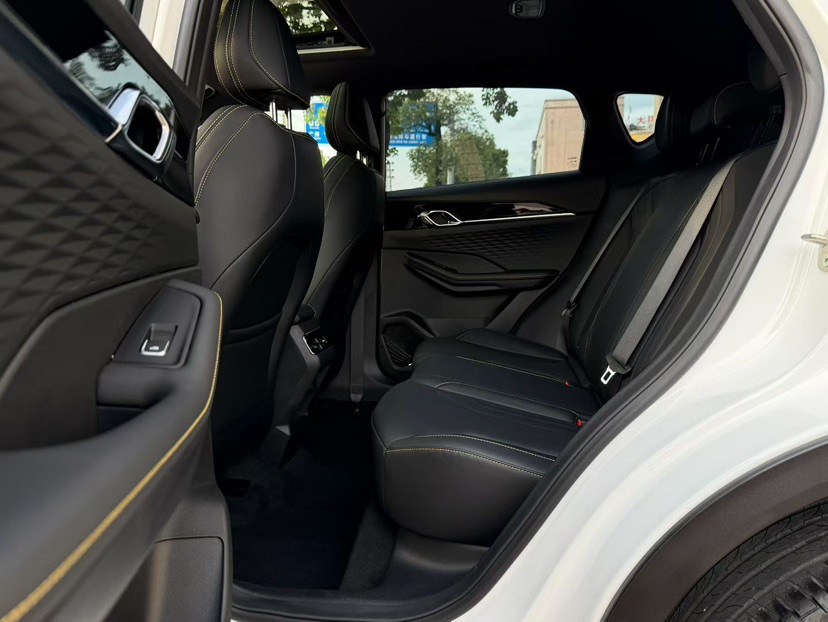GEELY Coolray 2025 #7 GEELY Coolray 2025 car image #7