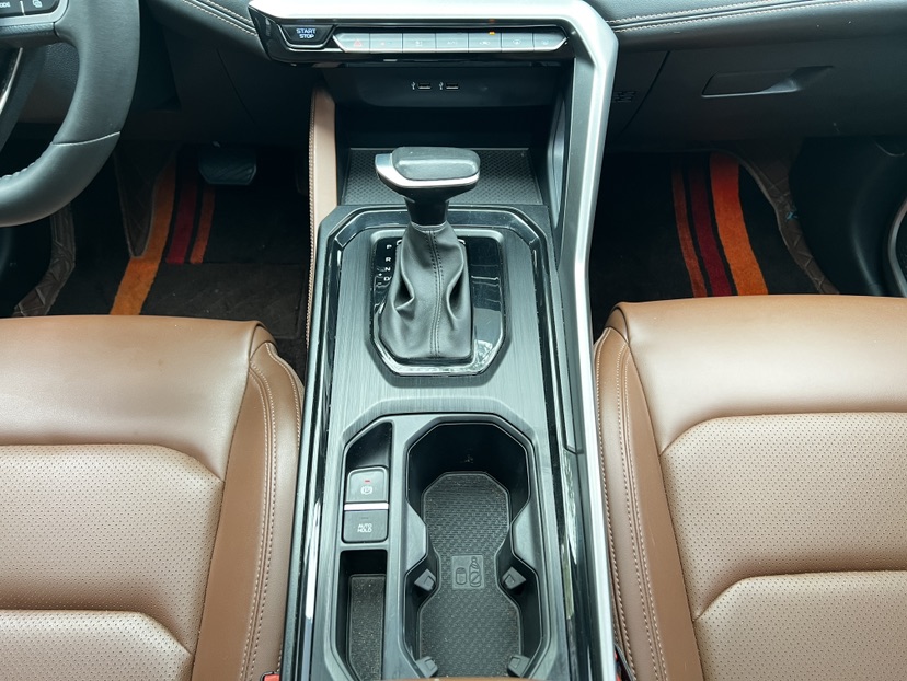 GEELY Vision X6 2022 immagine di auto #12