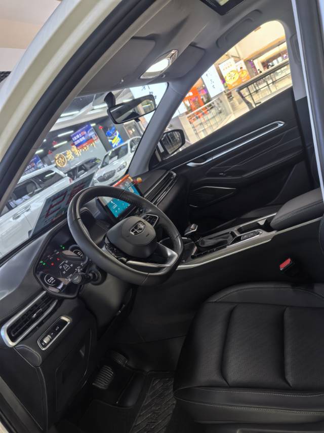 GEELY Emgrand 2022 #4 GEELY Emgrand 2022 car image #4