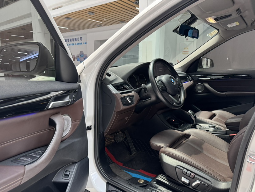 BMW X1 2021 car image #9