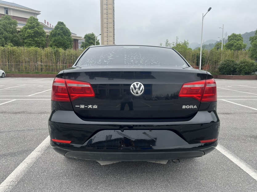 Volkswagen Bora 2014 car image #3