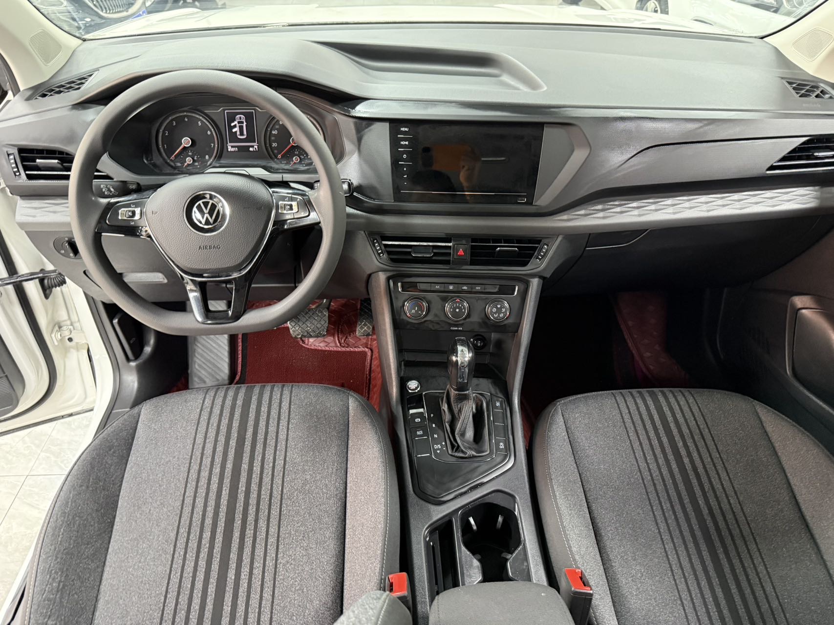 Volkswagen Tharu 2021 #6 Volkswagen Tharu 2021 صورة سيارة #6