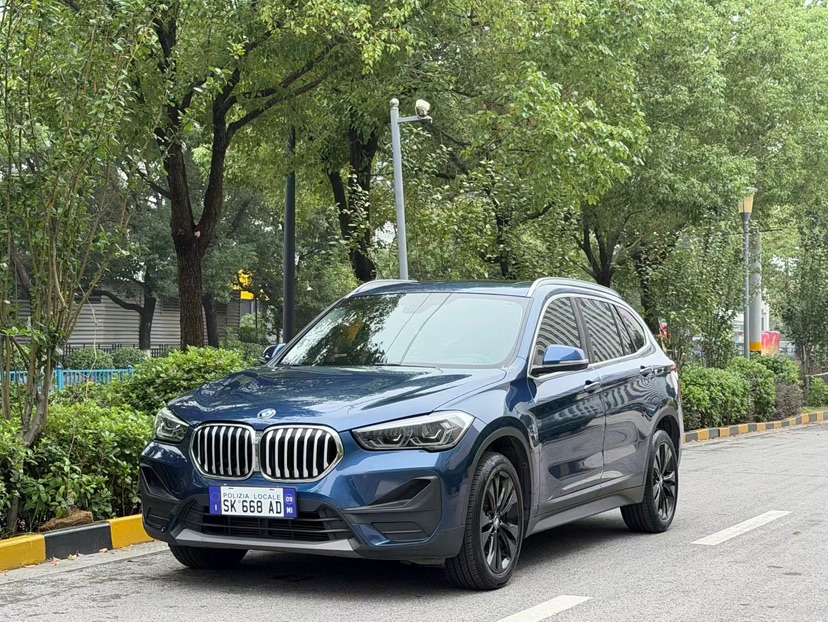 BMW X1 2021 BMW X1 2021 car image