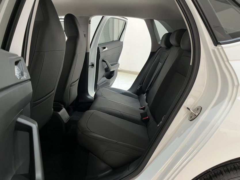 Volkswagen Polo 2023 car image #7
