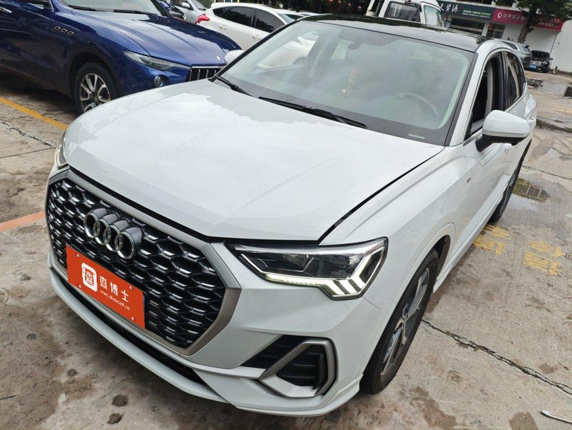 Audi Q3 2021 car image 