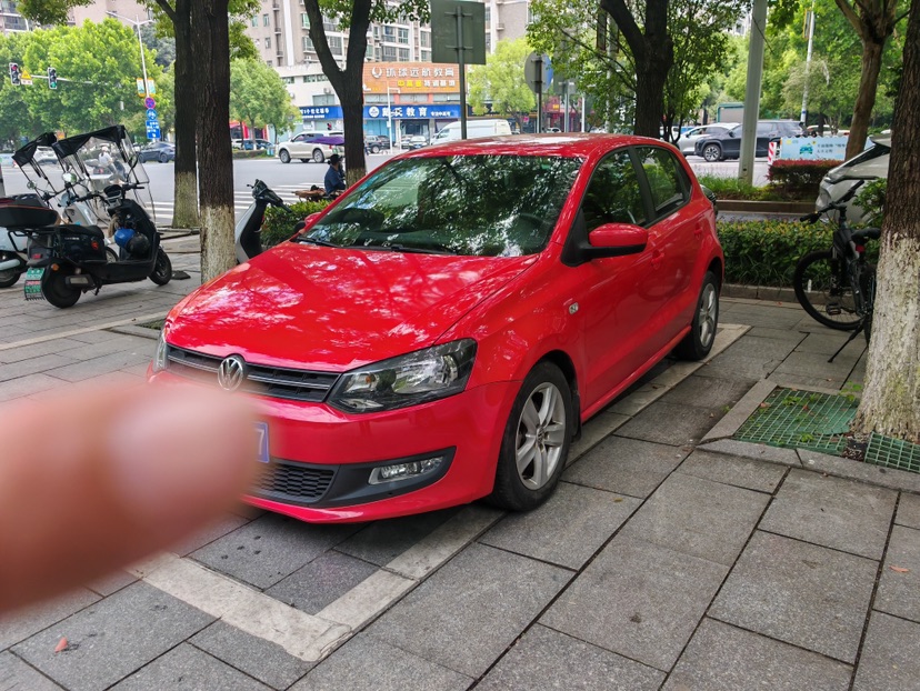Volkswagen Polo 2012 Volkswagen Polo 2012 car image