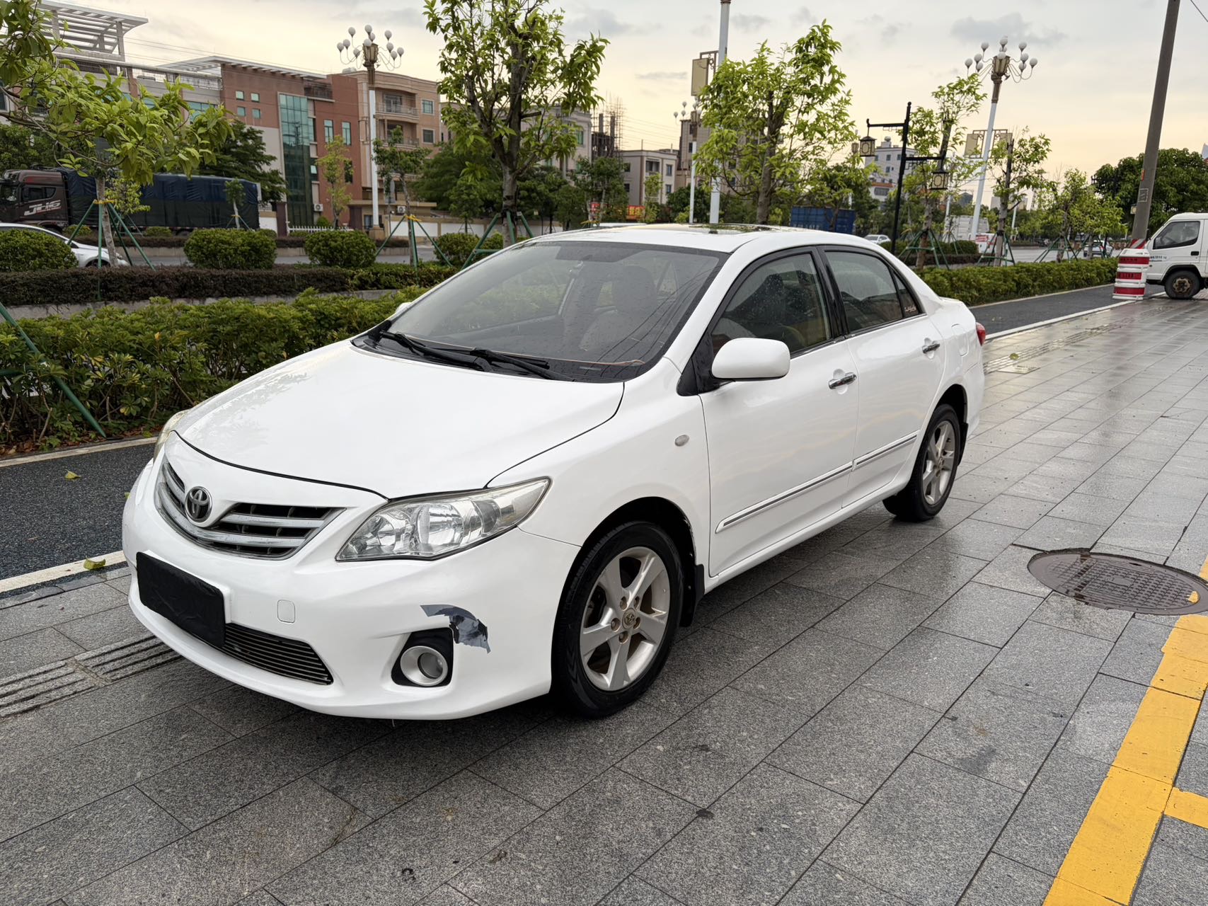 Toyota Corolla 2011 #3 Toyota Corolla 2011 car image #3