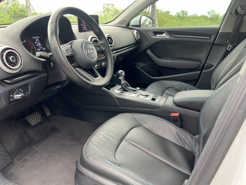 Audi A3 2018 car image #8