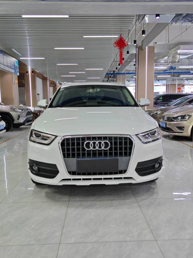 Audi Q3 2014 #4 Audi Q3 2014 car image #4