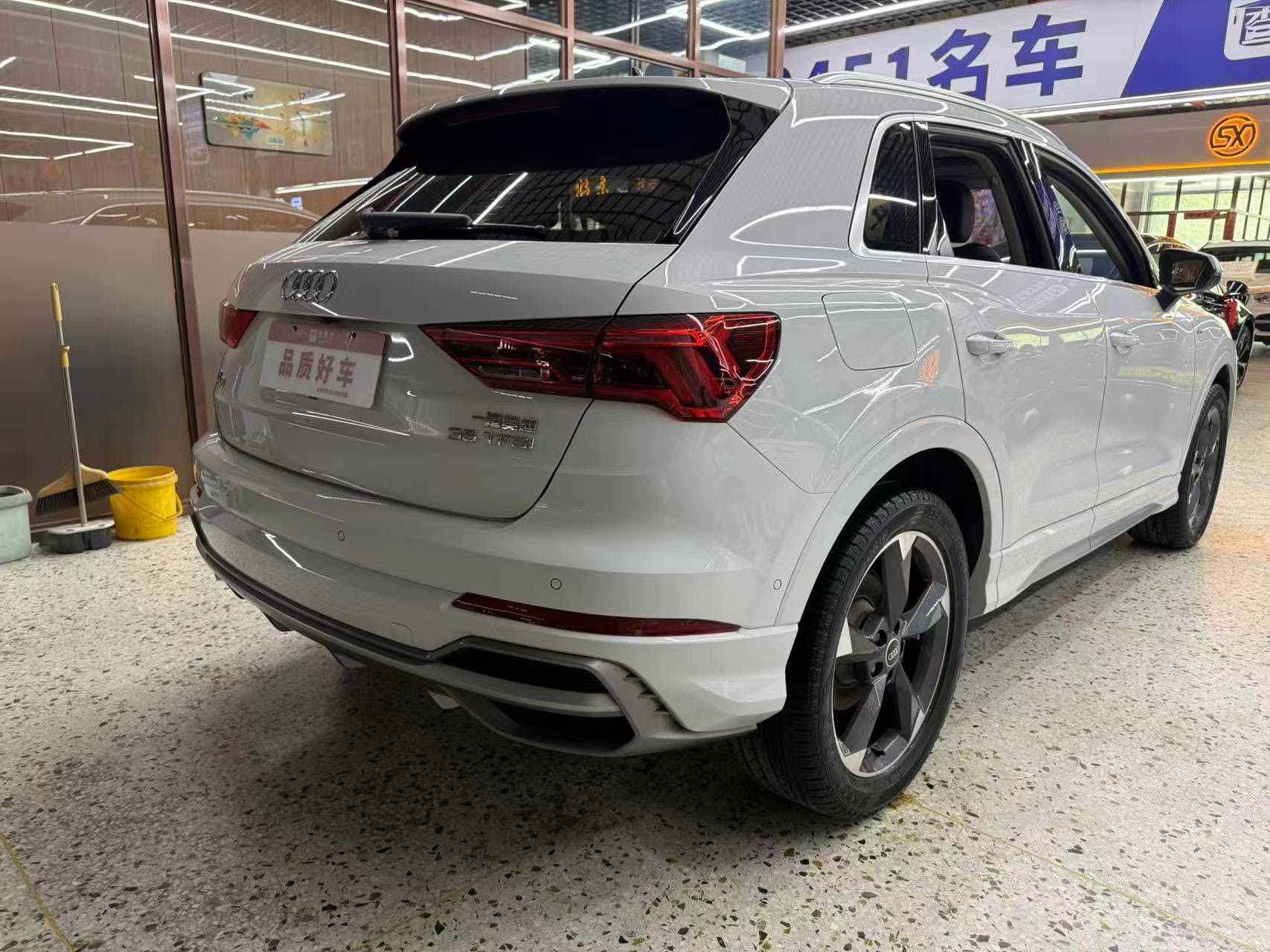 Audi Q3 2022 car image #6