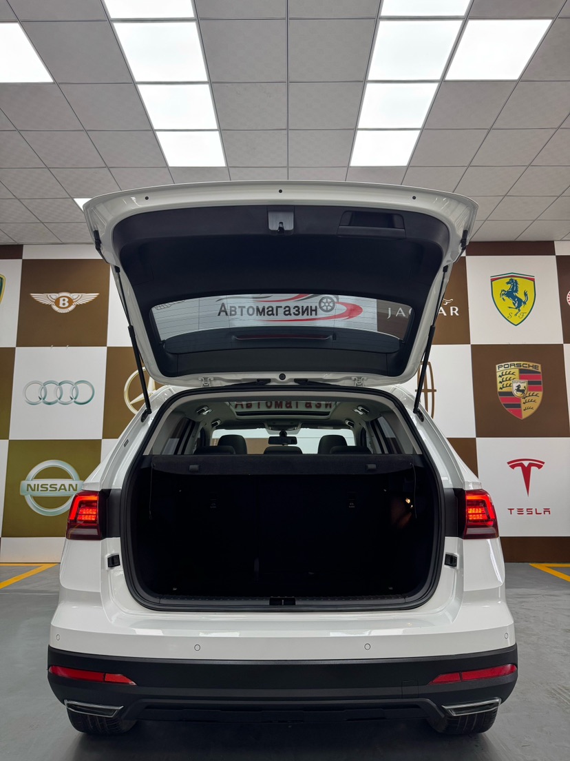 Volkswagen Tharu 2022 car image #17