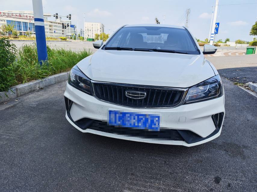 GEELY Emgrand 2022 car image #2