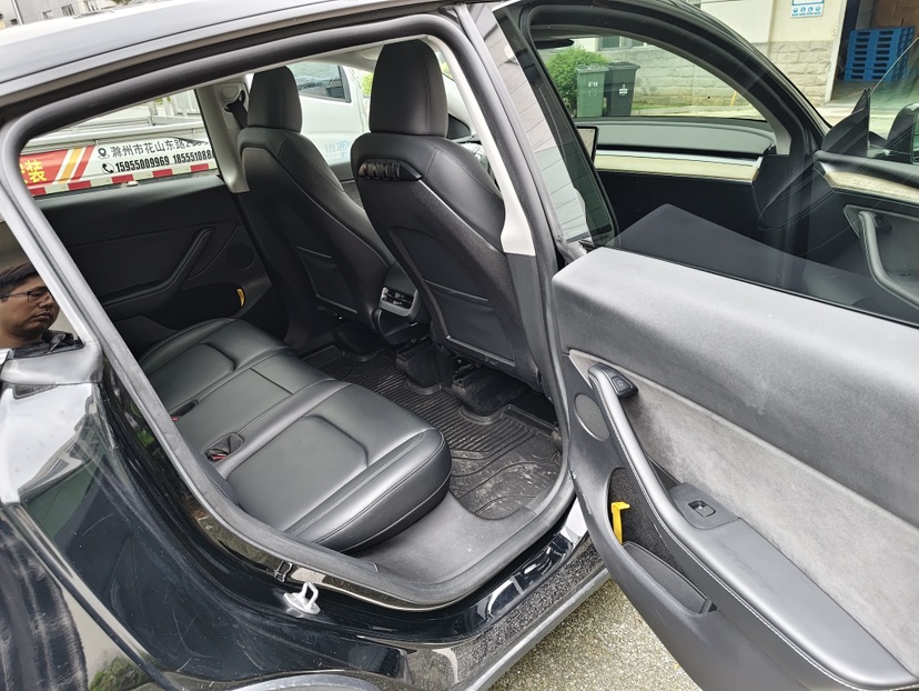 Tesla Model Y 2023 #9 Tesla Model Y 2023 car image #9