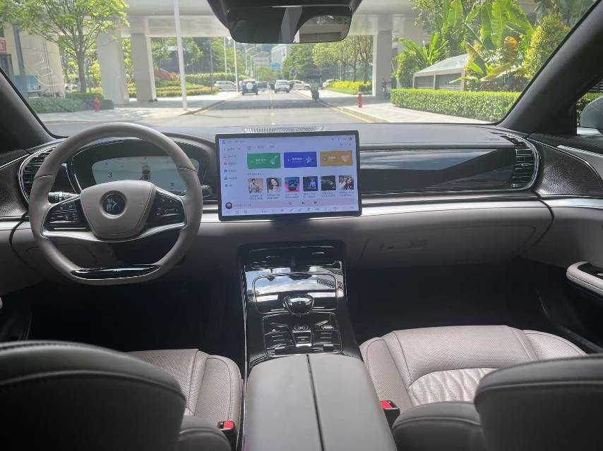 BYD Han 2025 car image #6