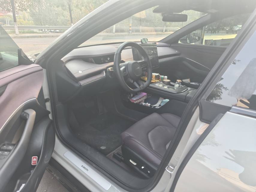 MI SU7 2025 car image #3