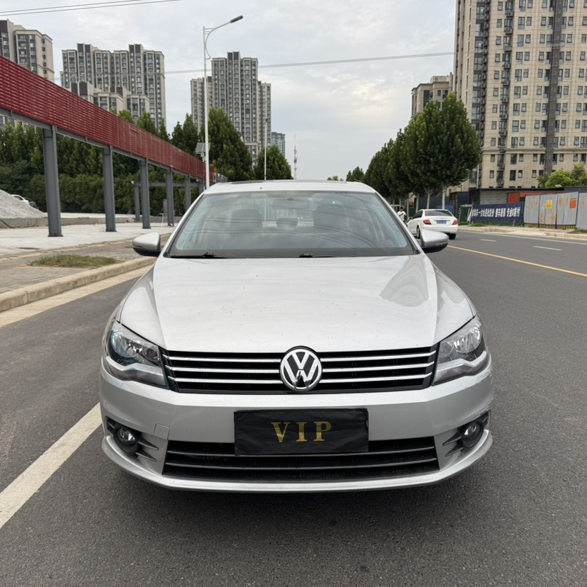 Volkswagen Bora 2013 car image #2