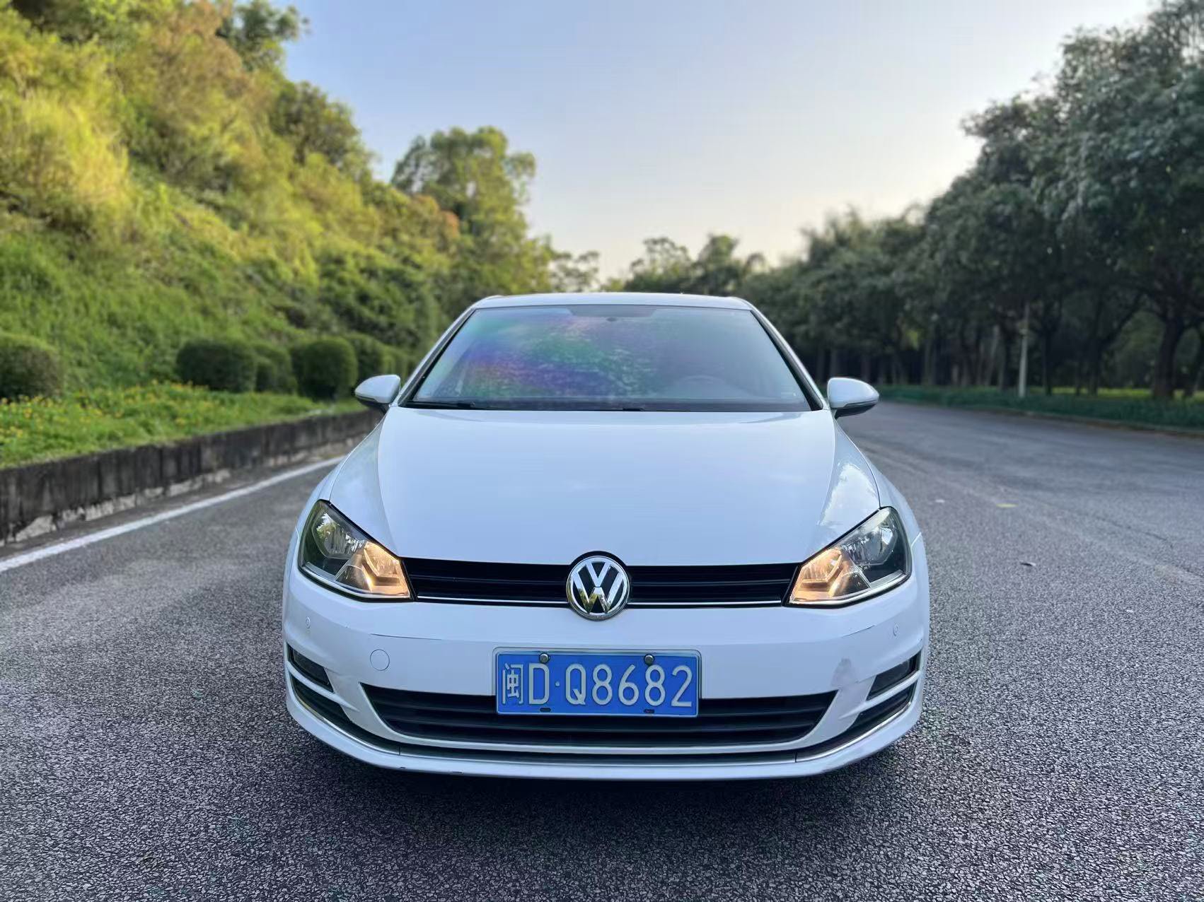 Volkswagen Golf 2015 car image #2
