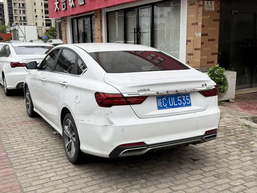 GEELY Binray 2018 car image #5