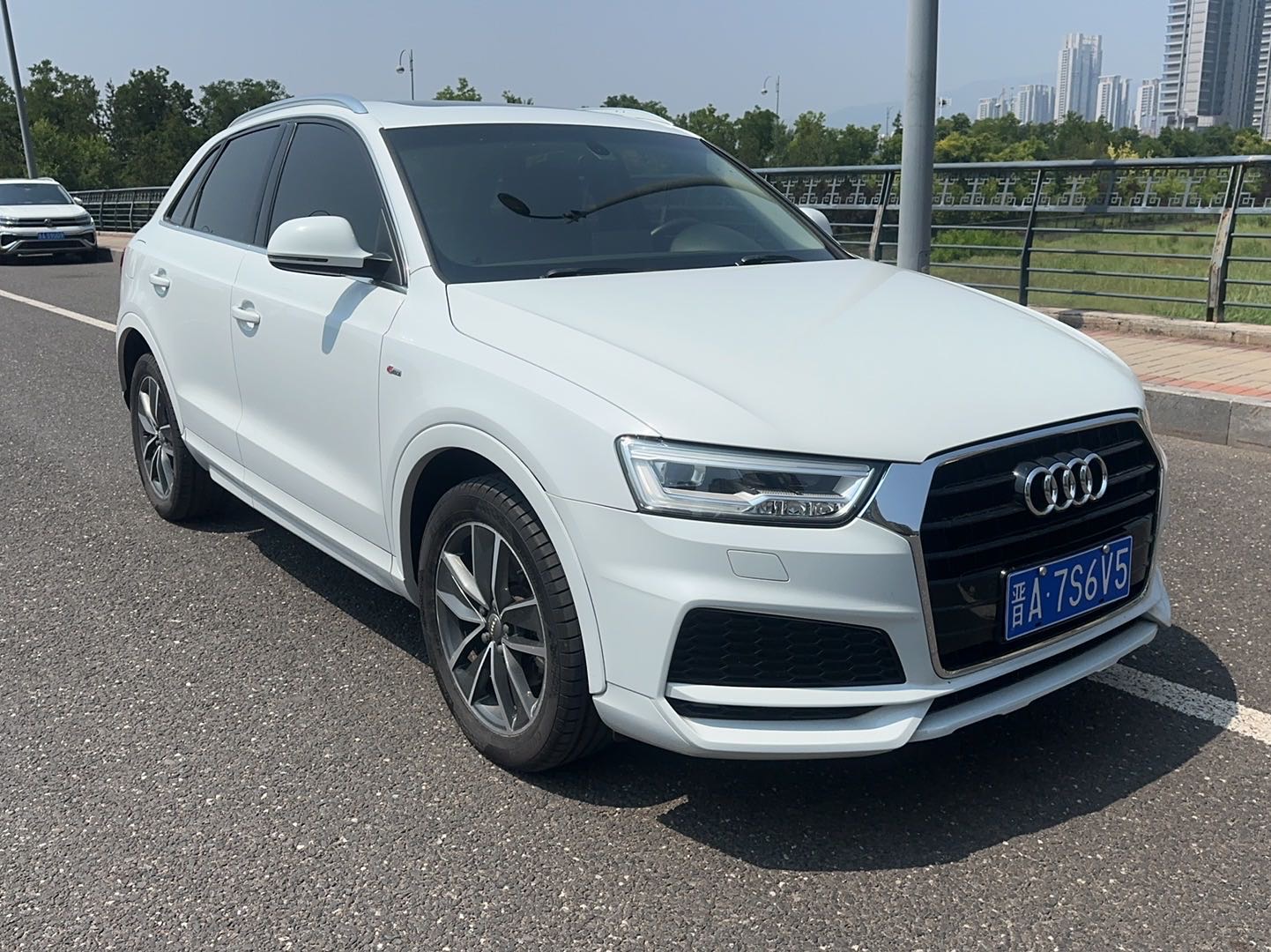 Audi Q3 2018 #5 Audi Q3 2018 car image #5