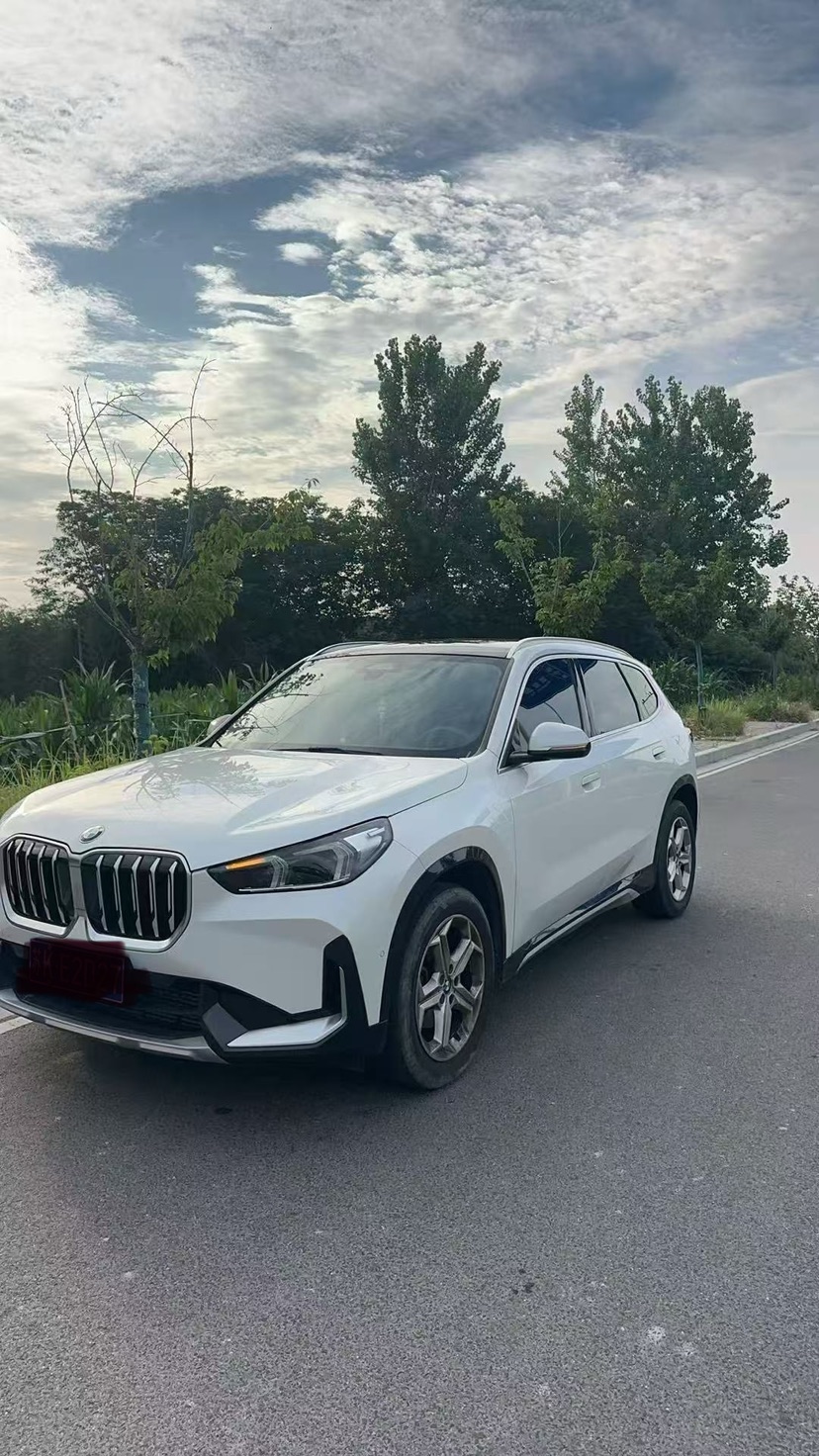 BMW X1 2024 car image 