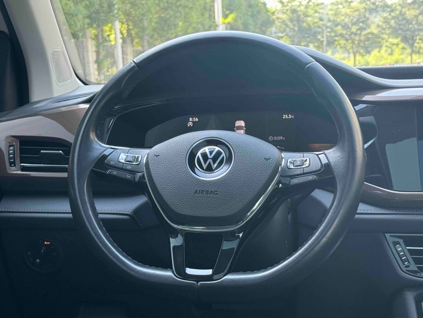 Volkswagen Tharu 2022 #3 Volkswagen Tharu 2022 car image #3