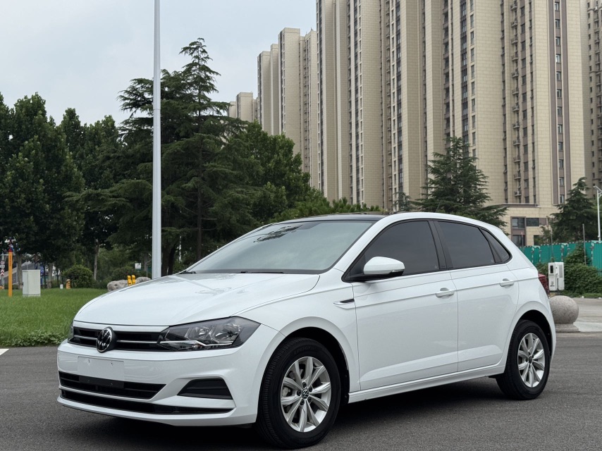 Volkswagen Polo 2022 car image 