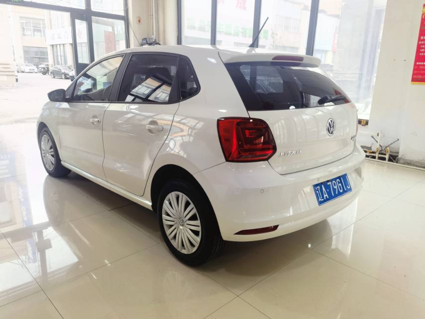 Volkswagen Polo 2017 car image #7