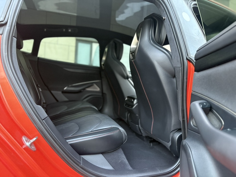 MI SU7 2024 car image #5
