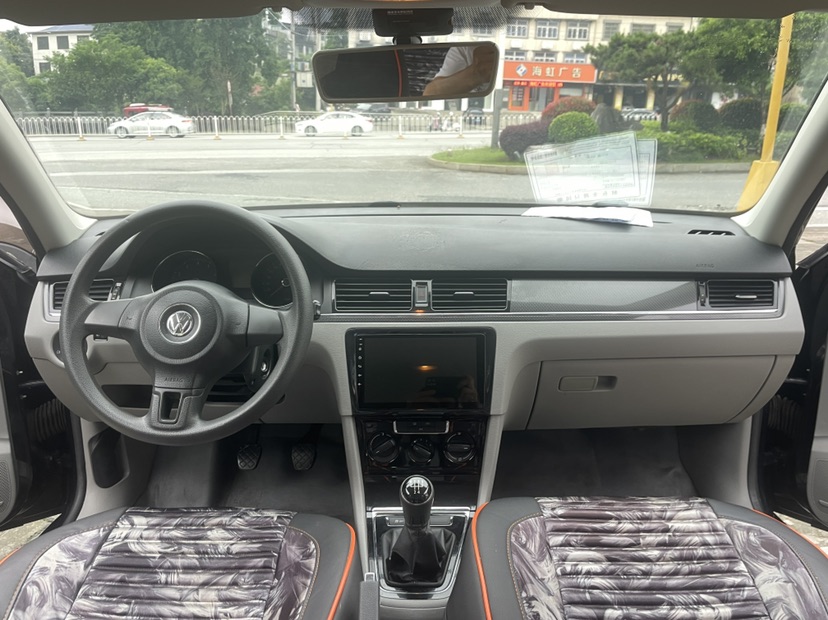 Volkswagen Bora 2014 car image #7