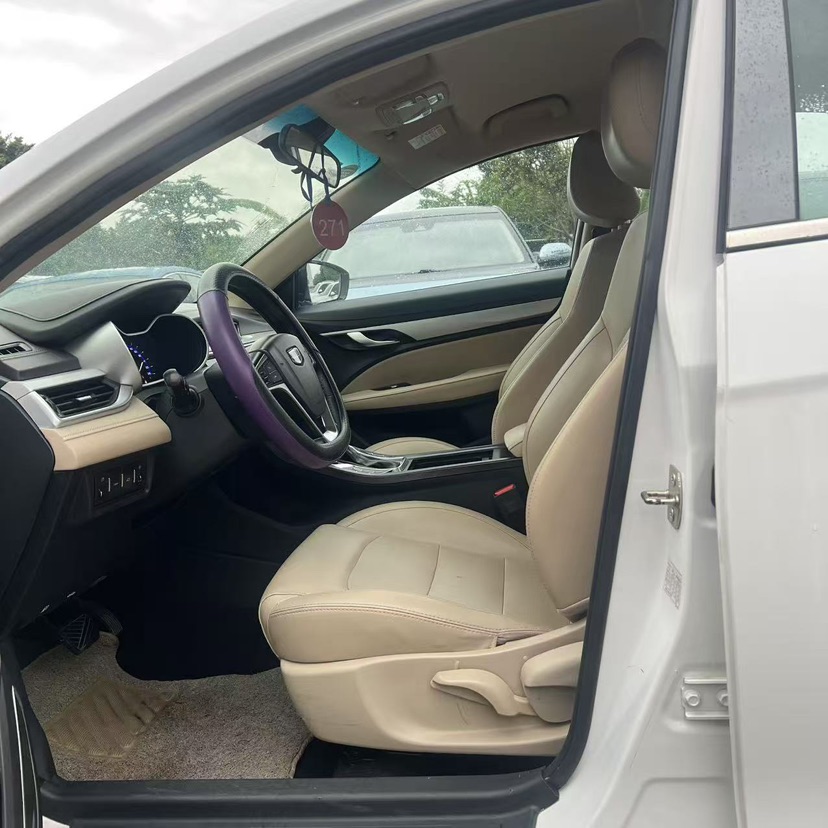 GEELY Emgrand 2019 #5 GEELY Emgrand 2019 car image #5
