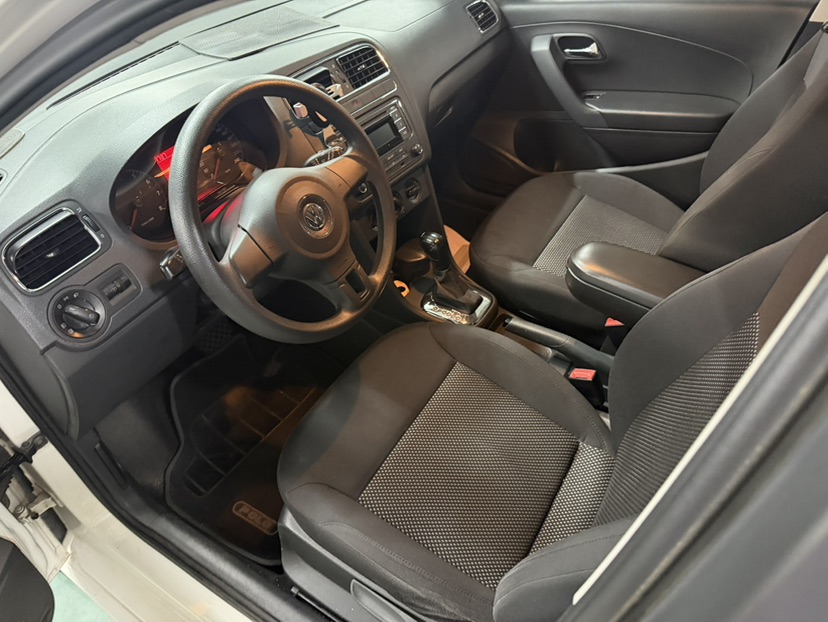 Volkswagen Polo 2014 #6 Volkswagen Polo 2014 car image #6