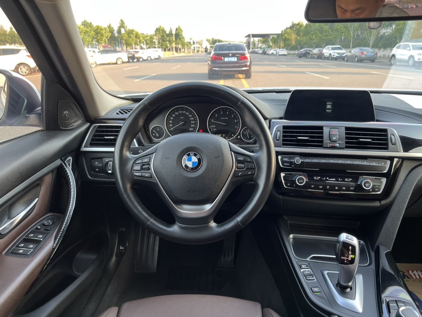 BMW 3 Series 2018 #9 BMW 3 Series 2018 car image #9